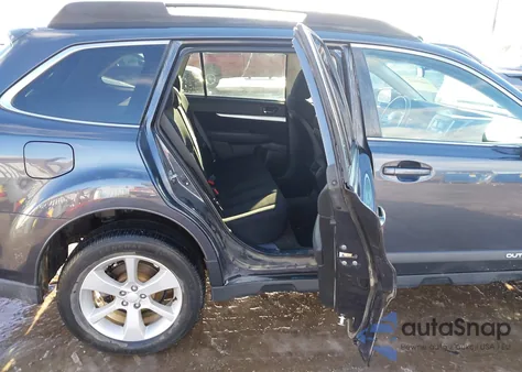 2013 Subaru Outback 2.5I Premium z USA, uszkodzony, nr VIN 4S4BRCCC3D3287257